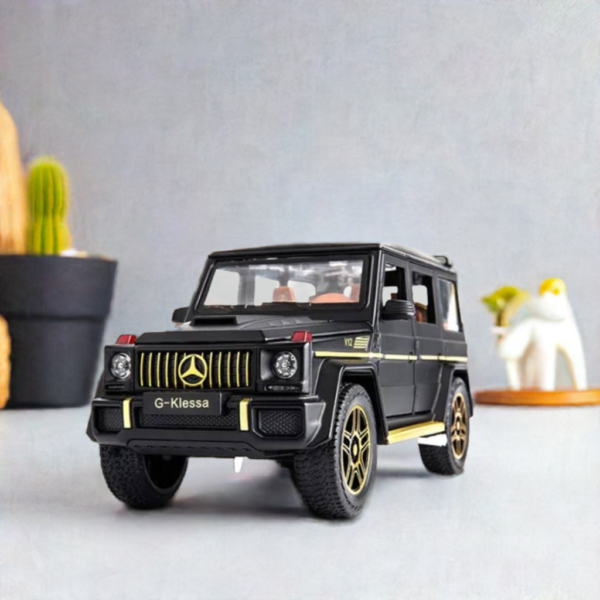 Mercedes-Benz G63 Metal DieCast Car - Black 1:32 Scale - Image 1